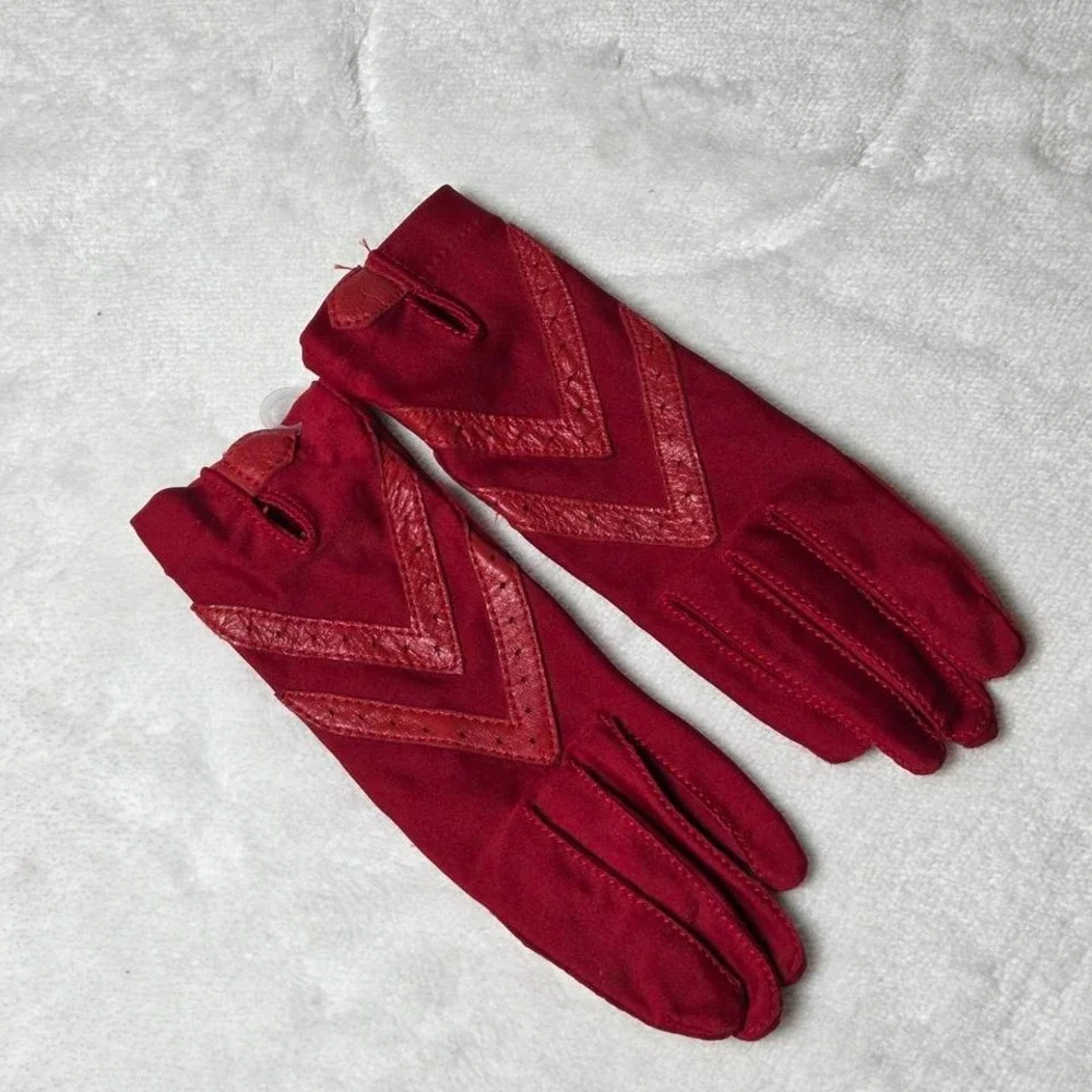 Aris Isotoner Gloves Womens‎ Unlined Red Driving with Leather 1 Size